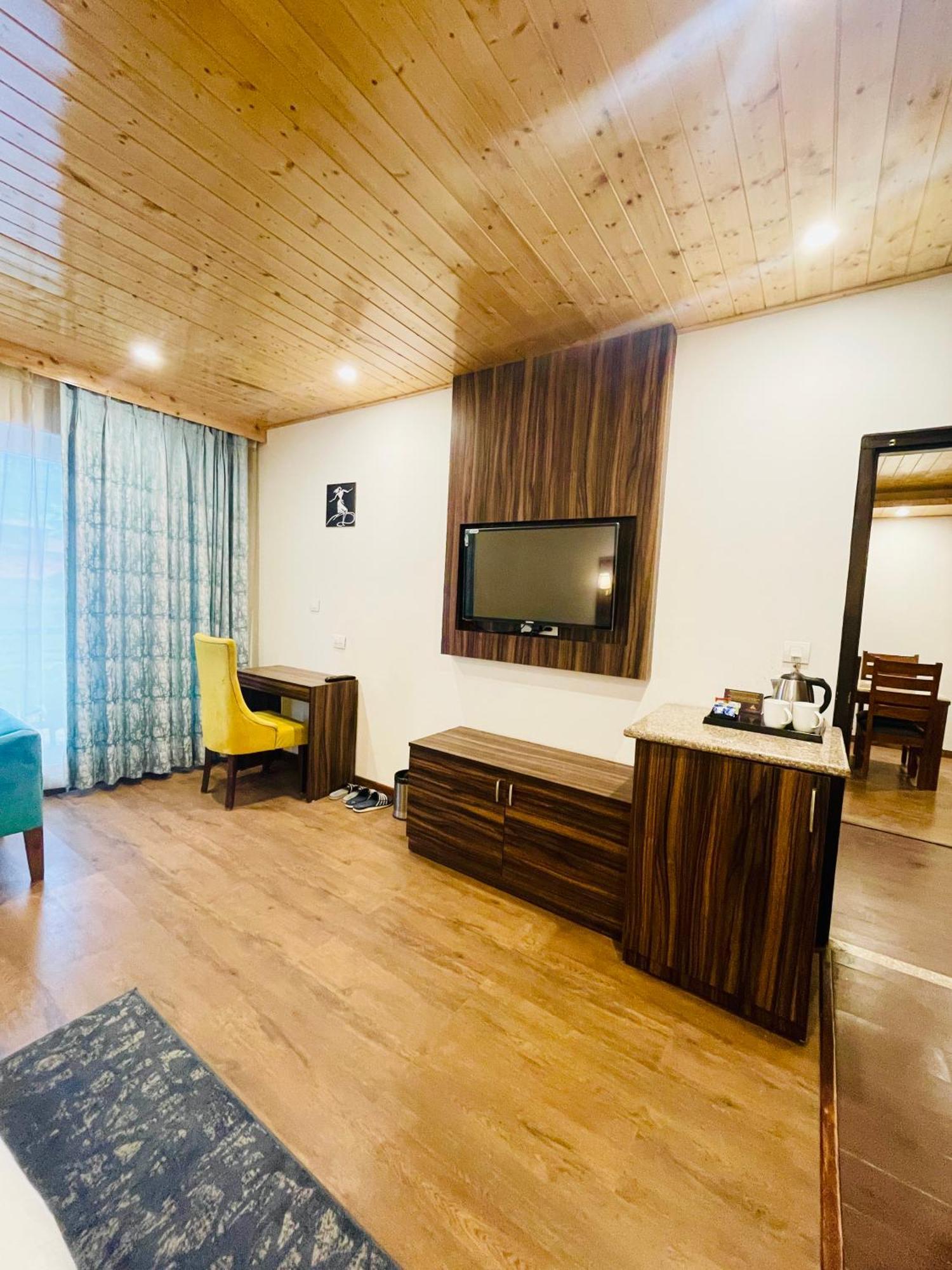 Hotel Simsa Heights Manali Exterior foto